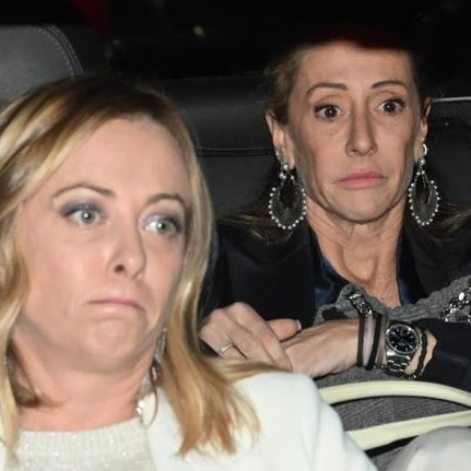 Sondaggi politici. Secondo YouTrend Fratelli d'Italia perde consenso. L'effetto post-referendum inizia a farsi sentire #timesitalia @fratelliditalia @legaofficial @forzaitaliaufficiale @partitodemocratico @movimentocinquestelle.it 
https://www.timesitalia.it/sondaggi-politici-post-referendum-netto-calo-di-fdi-tengono-lega-e-fi-campo-largo-sempre-avanti/