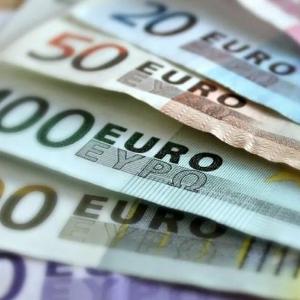 Allarme per l'Italia, l'agenzia americana Standard & Poor's boccia la crescita del nostro Paese. Anche l'Europa sotto accusa #timesitalia
https://www.timesitalia.it/litalia-assieme-alleuropa-a-rischio-recessione-lagenzia-americana-sp-dimezza-la-crescita-nel-nostro-paese/
#S&P