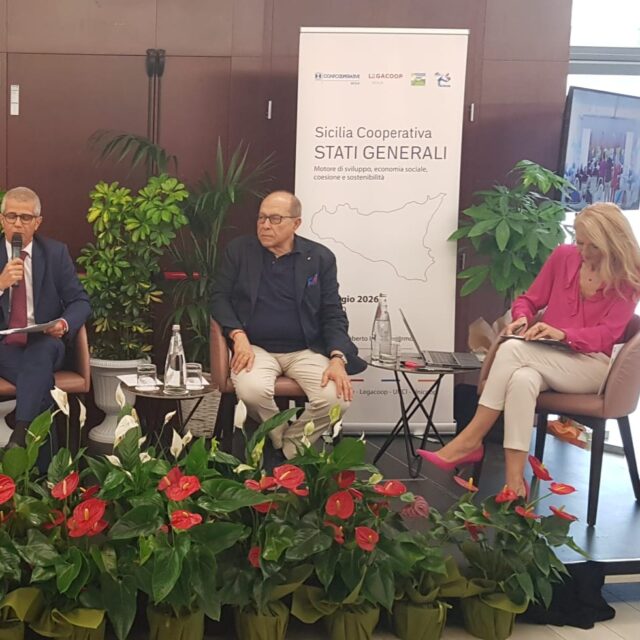 #VIDEO. Gli Stati generali della cooperazione siciliana: “Un’unica piattaforma programmatica e un tavolo permanente con la @regionesiciliana" #timesitalia @unicoop.sicilia @legacoopsicilia @confcooperativesicilia #unci
https://www.timesitalia.it/video-gli-stati-generali-della-cooperazione-siciliana-ununica-piattaforma-programmatica-e-un-tavolo-permanente-con-la-regione/