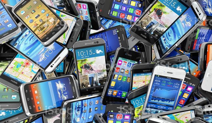 Smartphone, crollate le vendite nel 2022. Dunque è finita davvero un’epoca?